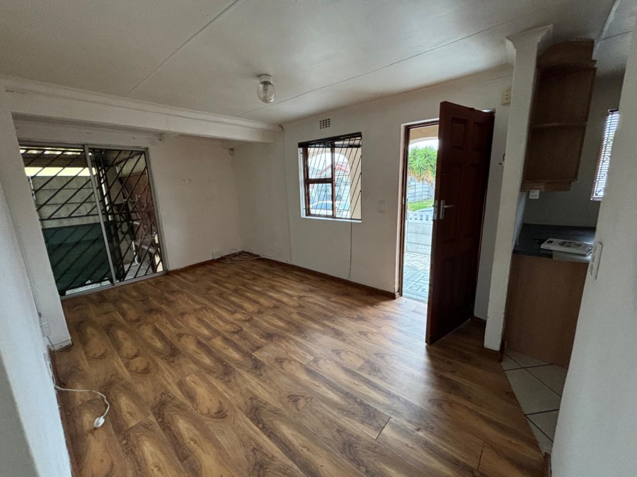 2 Bedroom Property for Sale in Highbury Park Western Cape